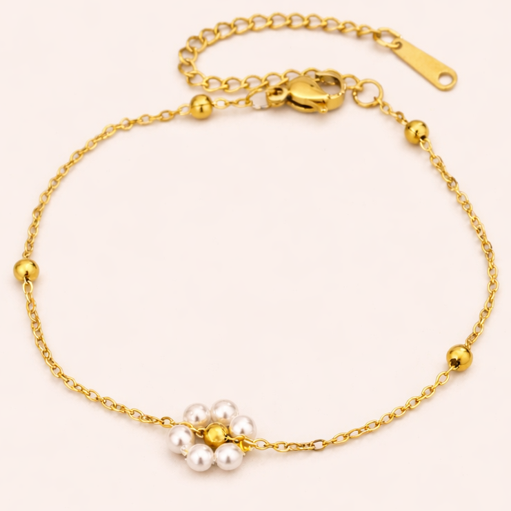 Dainty Daisy bracelet