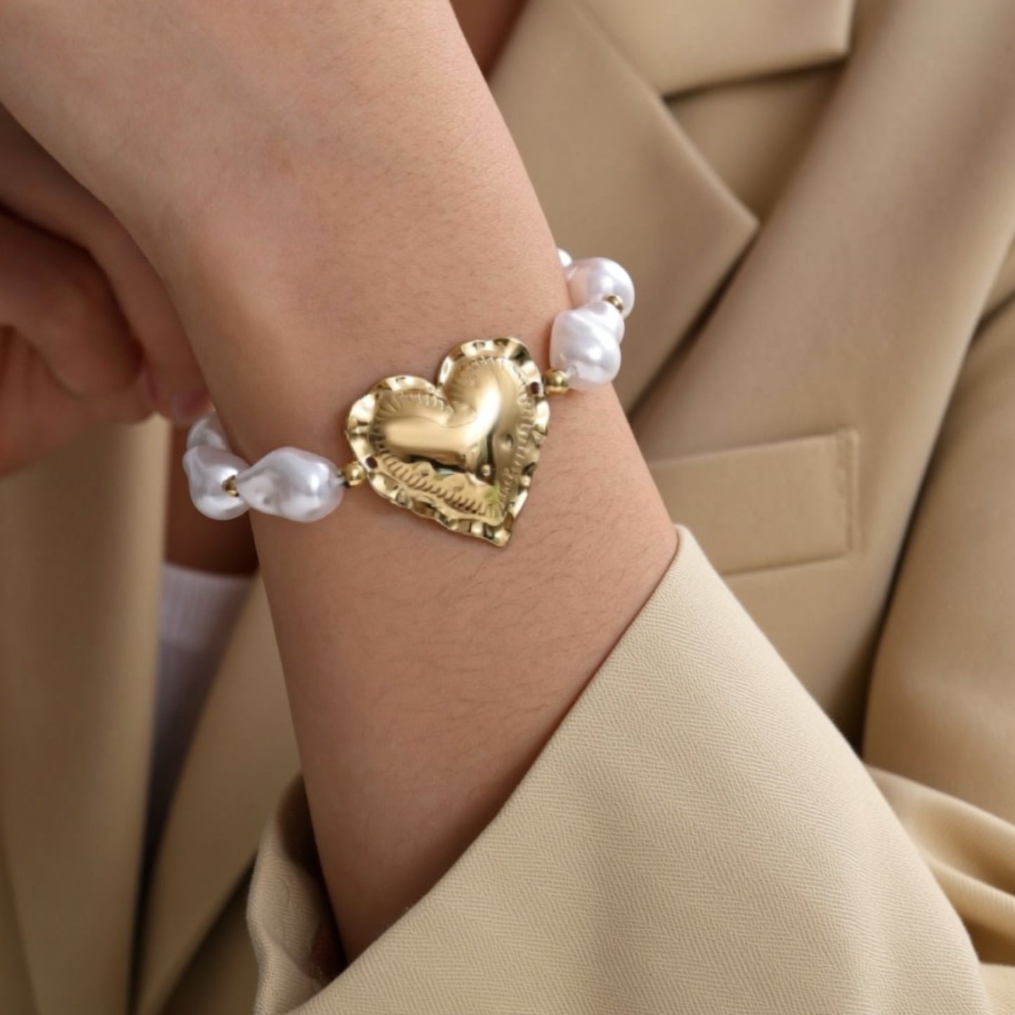 Great Heart In Pearl Chain bracelet
