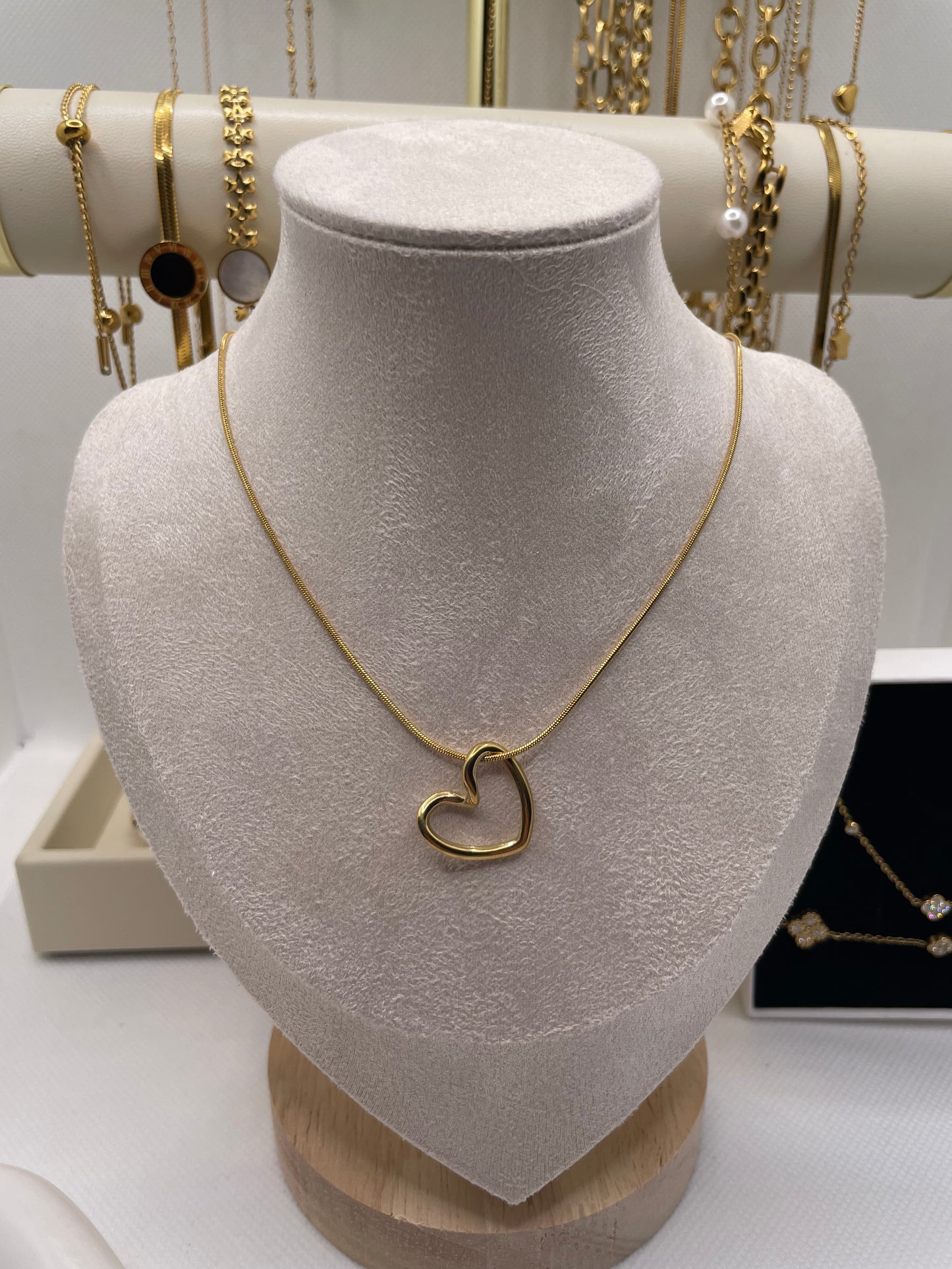 Minimal Love necklace