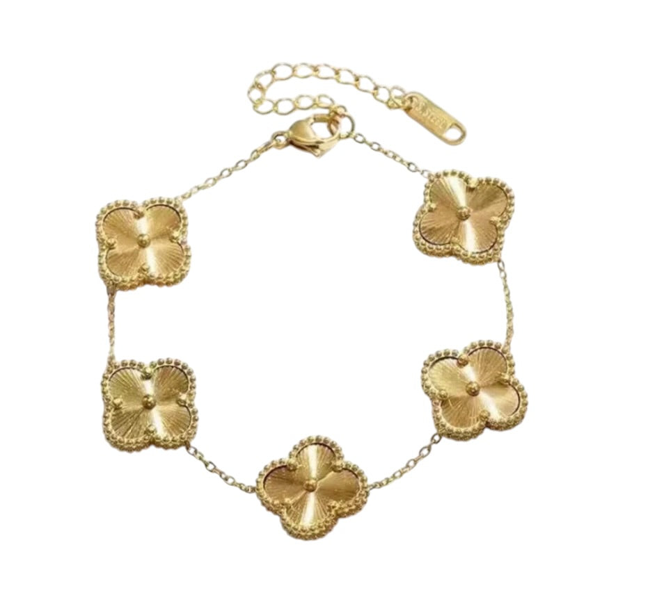 Golden Clover Charm Bracelet – Luxury Floral Chain Bracelet