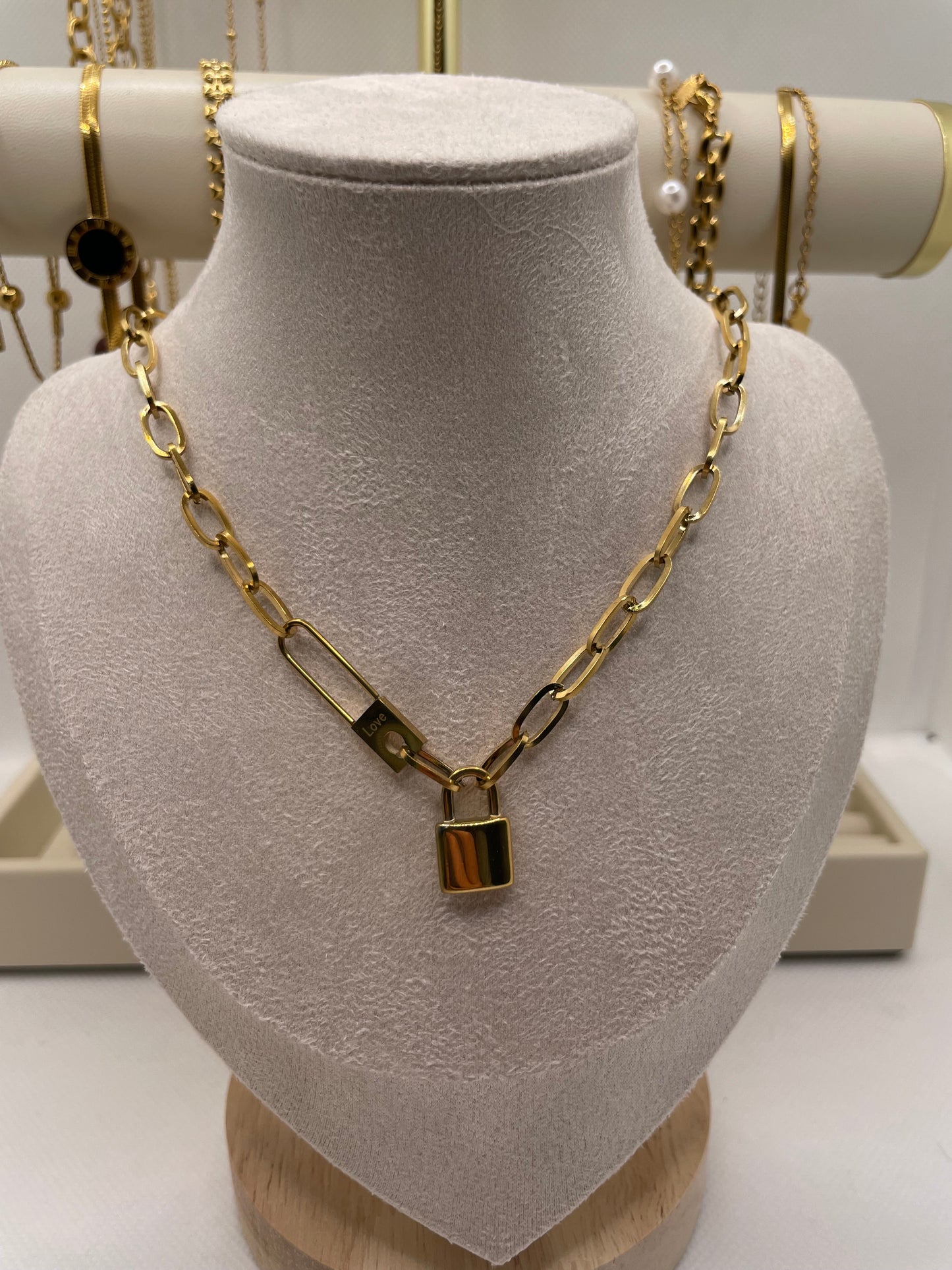 Love Chain