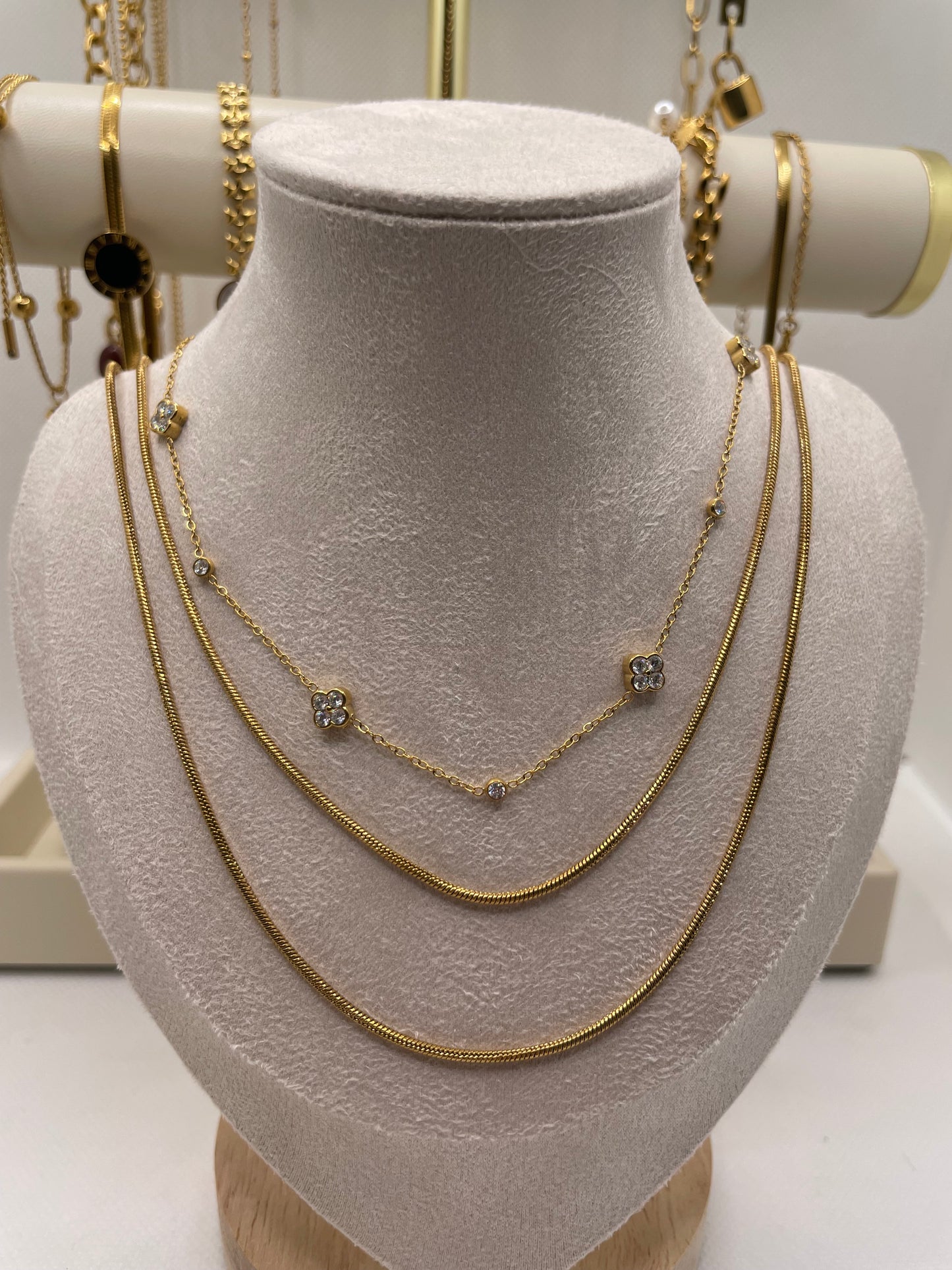 Sleek Layer necklace