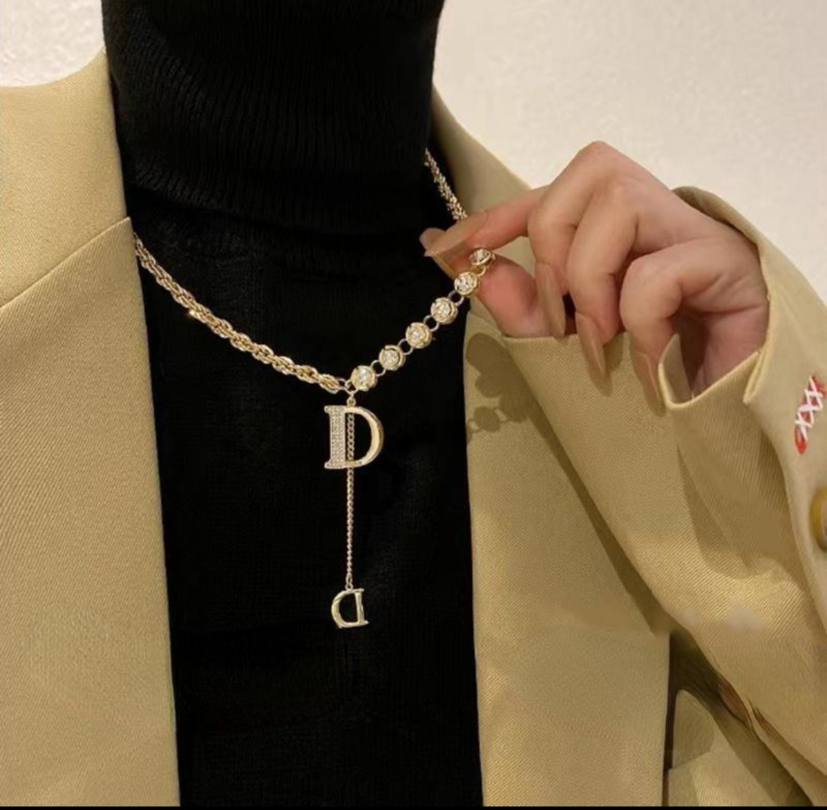Crystal Initial Statement Necklace – Luxury Gold Letter Pendant